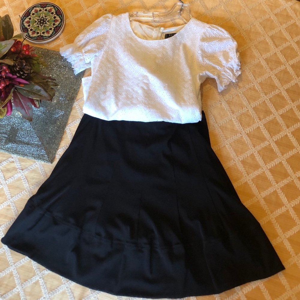 🌸Buy 2 for $10🌸 Black skirt, mesh black lining
